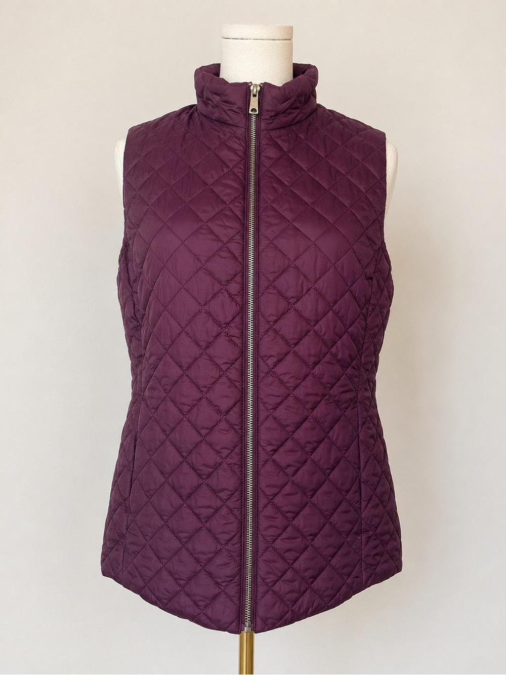 Banana Republic Women’s Quilted Vest Size Medium Plum Burgundy Purple